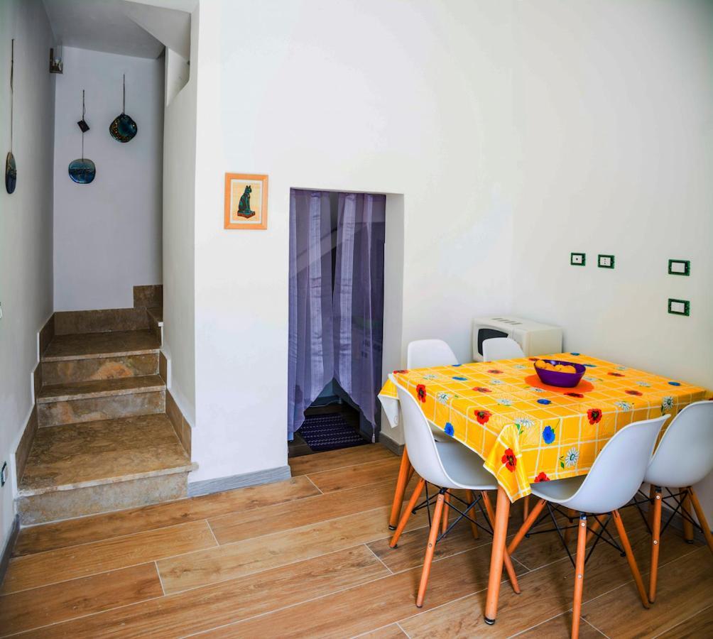 La Casa Di Penelope B&B E Noleggio Bici Elettriche Ispica Exterior foto