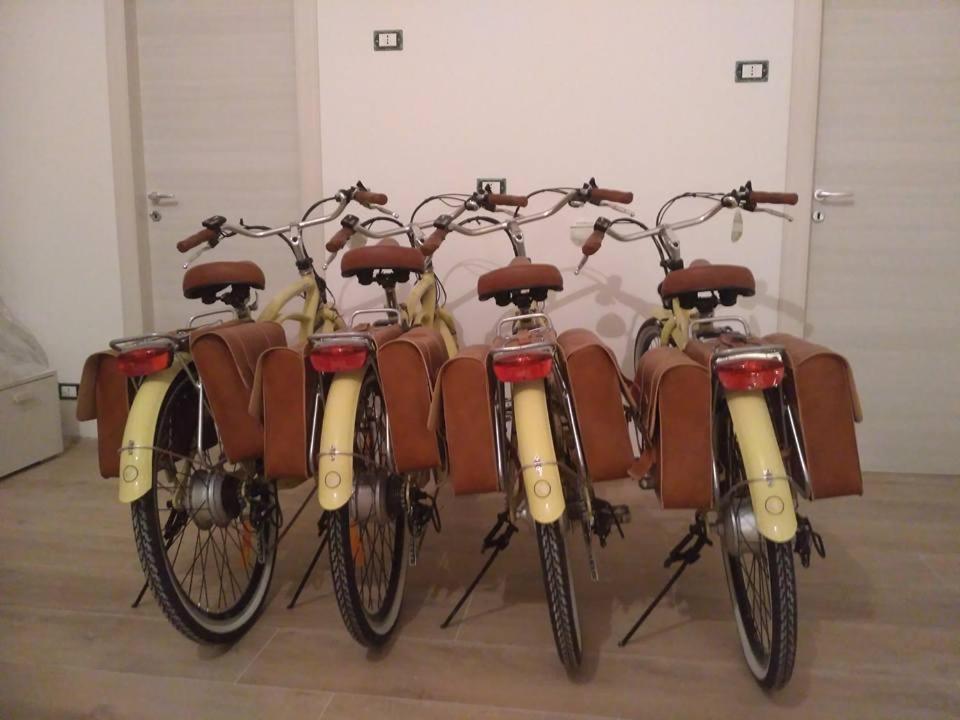 La Casa Di Penelope B&B E Noleggio Bici Elettriche Ispica Exterior foto